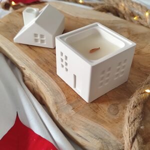 Bougie Maison de Noël | Jesmonite & mèche bois crépitante